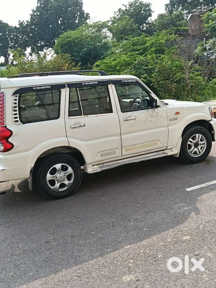 Mahindra Scorpio Manual 2026
