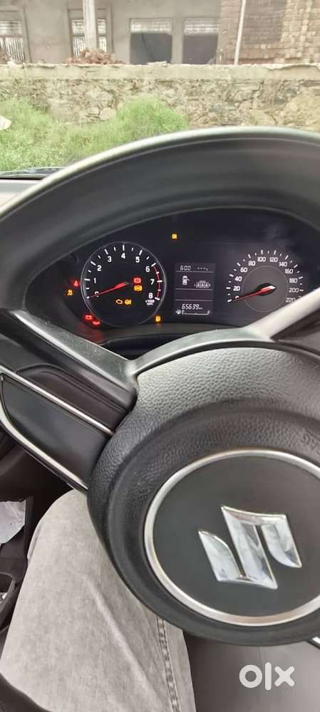 Maruti Swift Zxi 2025