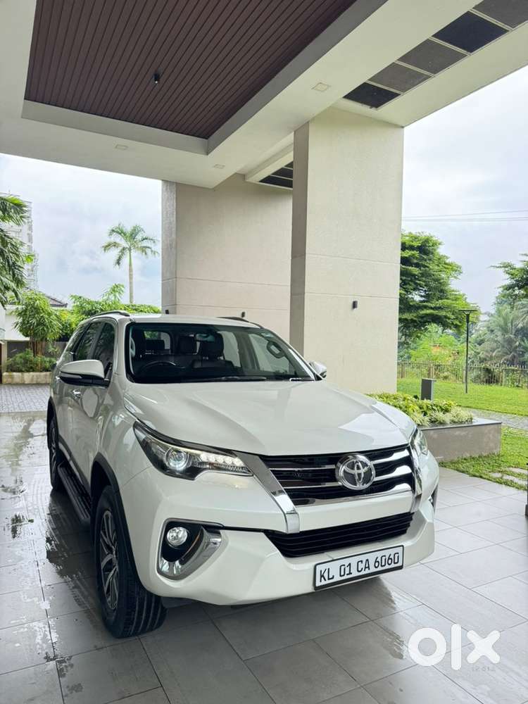 Toyota Fortuner 4x4  Automatic