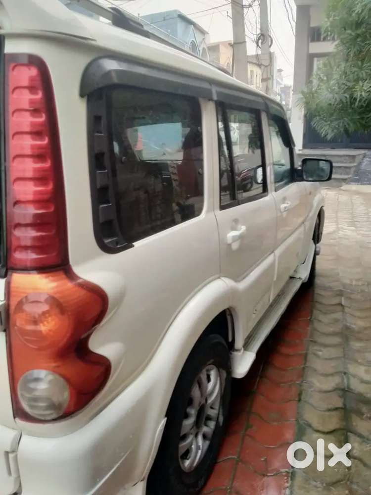 Mahindra Scorpio 2013 Diesel Well Maintained