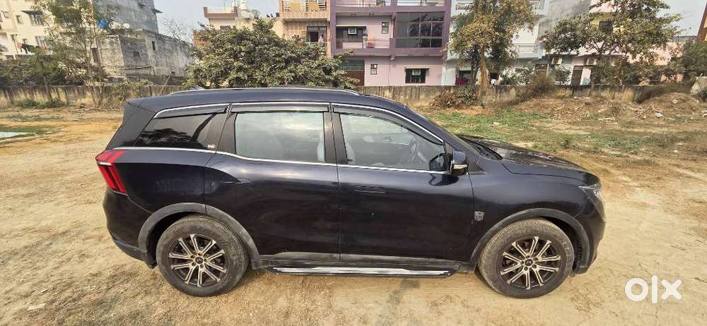 Mahindra Xuv700 2.0 Ax 7 Petrol At Str, 2022, Petrol