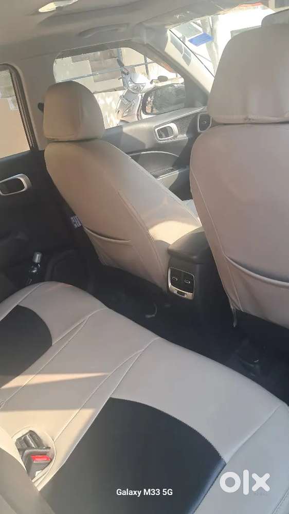 Hyundai Venue 2019 Petrol 28490 Km Driven