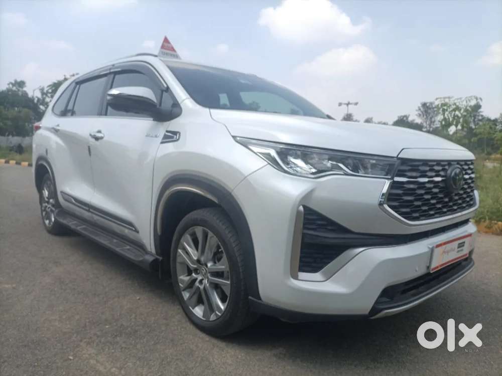 Toyota Innova Hycross 2.0 Zx (o) Hybrid 7 Str, 2024, Petrol