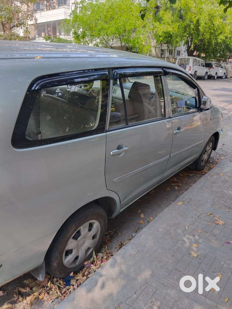 Toyota Innova 2.5 G (diesel) 8 Seater, 2006, Diesel