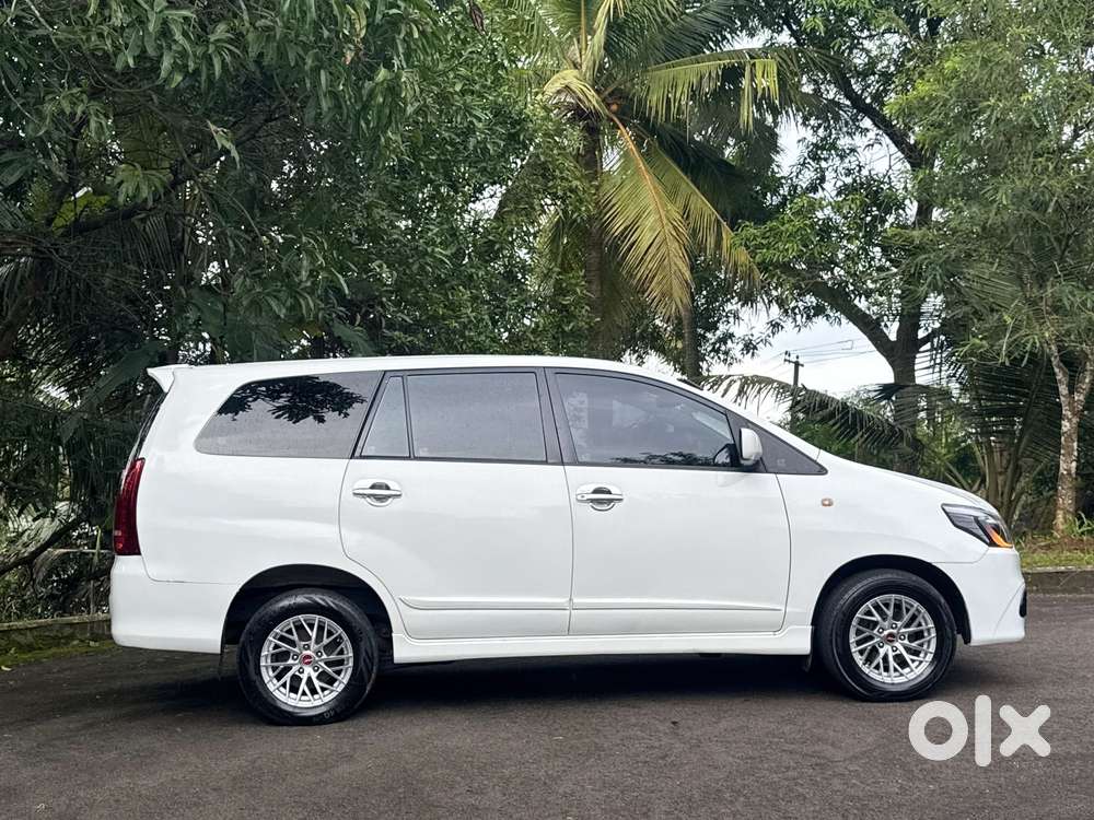 Toyota Innova 2.5 Gx 7 Str Bs-iii, 2015, Diesel