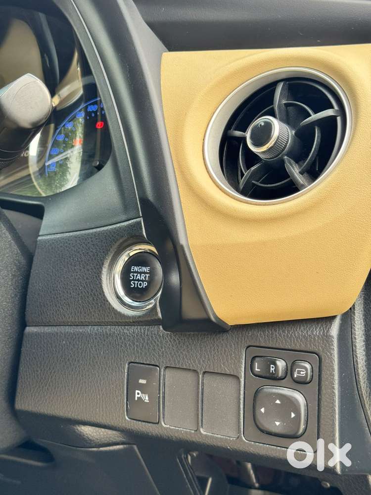 Toyota Corolla Altis 1.8 J, 2018, Petrol