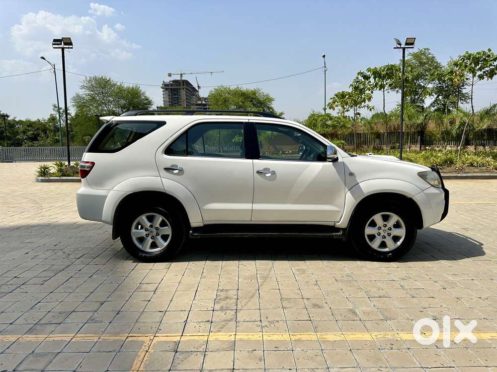 Toyota Fortuner 3.0 4x4 Manual, 2011, Diesel