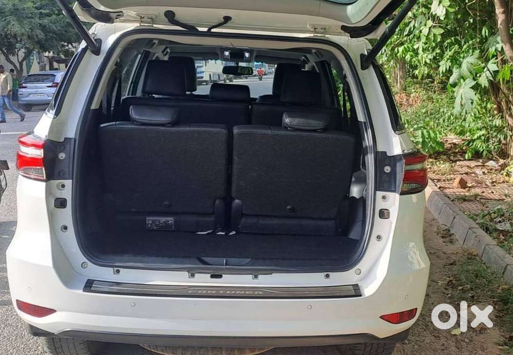 Fortuner 4x2 Automatic Diesel 72000 Km Driven