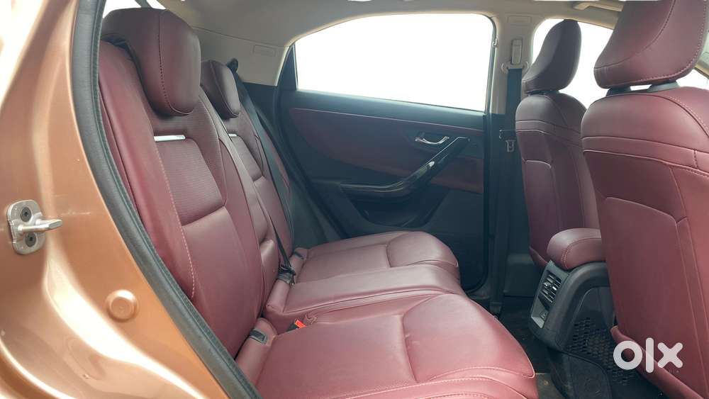 Tata Curvv Accomplished Plus A 1.2 Hyperion Gdi Petrol 6mt, 2024, Pe..
