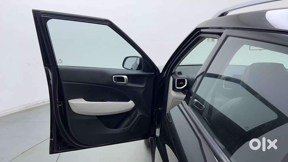Hyundai Venue 1.2 S (o), 2022, Petrol