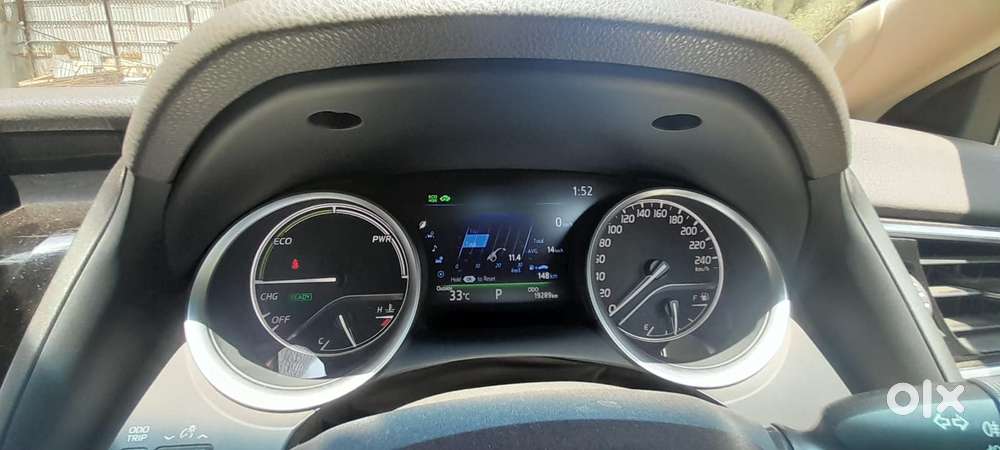 Toyota Camry 2.5 Hybrid, 2023, Cng & Hybrids