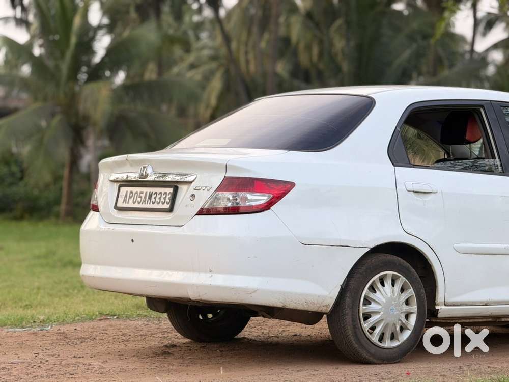 Honda City Zx Petrol 2005