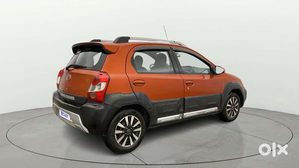 Toyota Etios Cross 1.2 G, 2014, Petrol