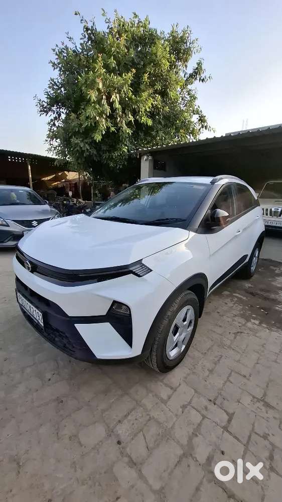 Tata Nexon Pure Plus 2025 Diesel 12000 Km Driven Automatic