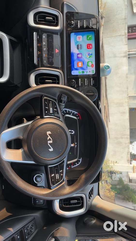 Kia Sonet Hkt Plus With Push Button Start And Drl Led Light