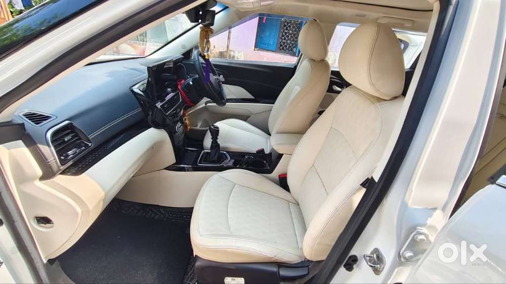 Mahindra Xuv300 2025 Petrol