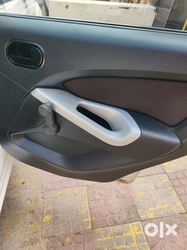 Ford Figo 1.2 Petrol 2012