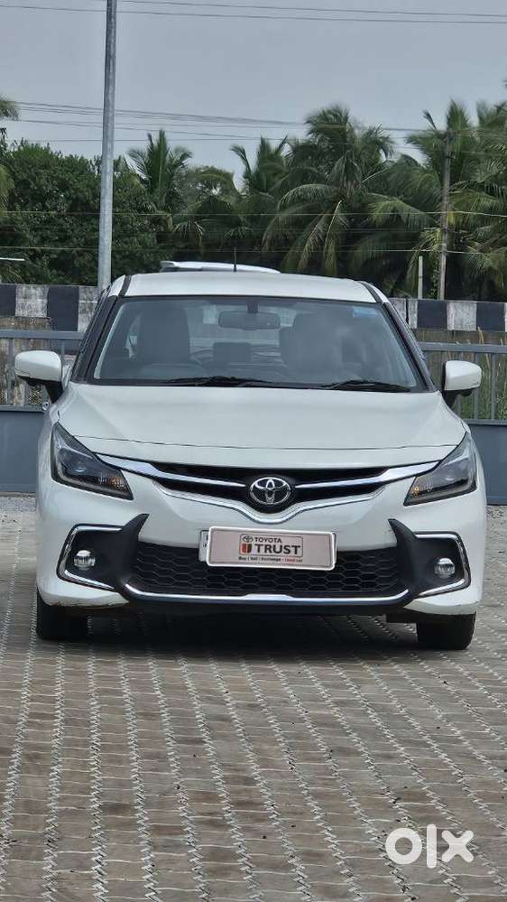Toyota Glanza 1.2 V Amt, 2024, Petrol
