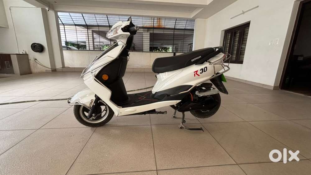 Single regis-/license 60km range Scooters