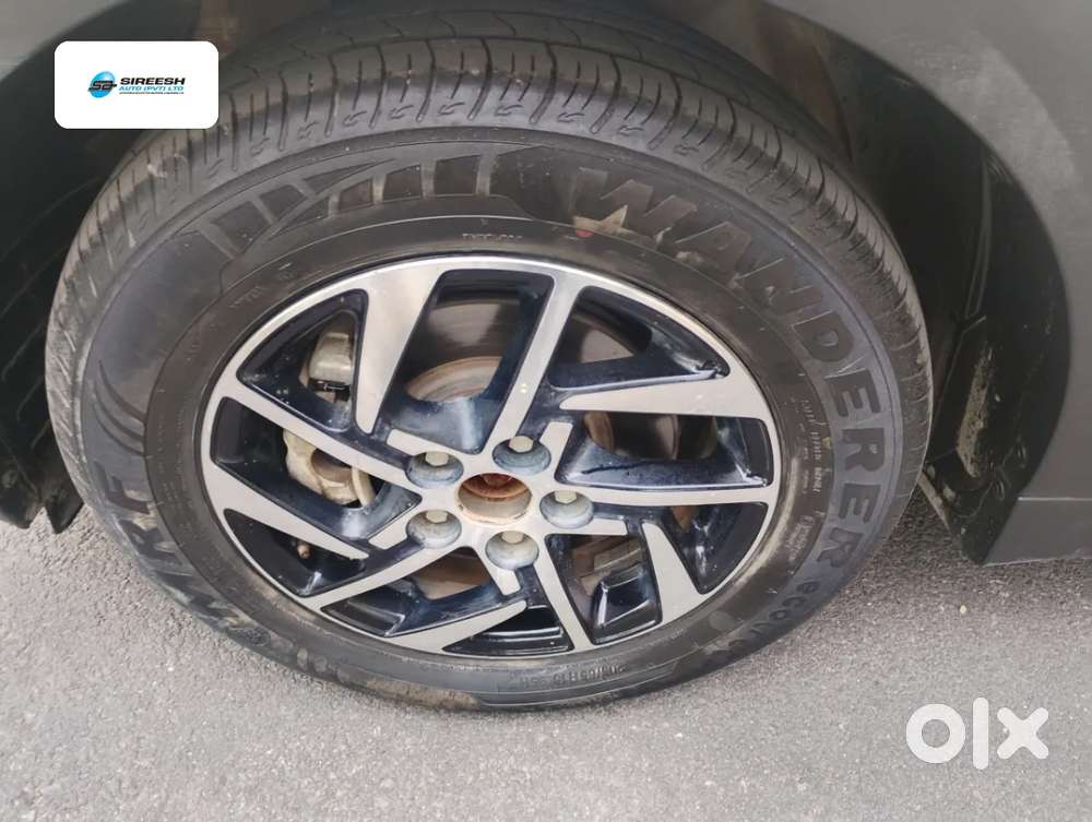 Mahindra Xuv 3xo Ax5 Pm Mt, 2024, Petrol