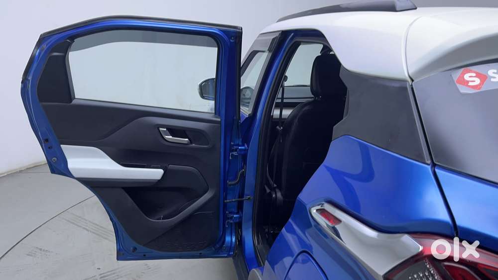 Tata Punch 1.2 Revotron Creative Amt Dual Tone, 2022, Petrol