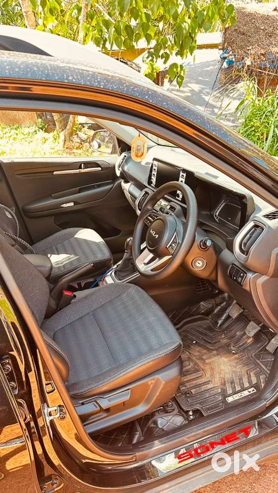Kia Sonet 2023 Petrol 26000 Km Driven