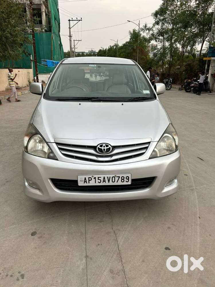 Toyota Innova 2.5 G (diesel) 7 Seater, 2011, Diesel