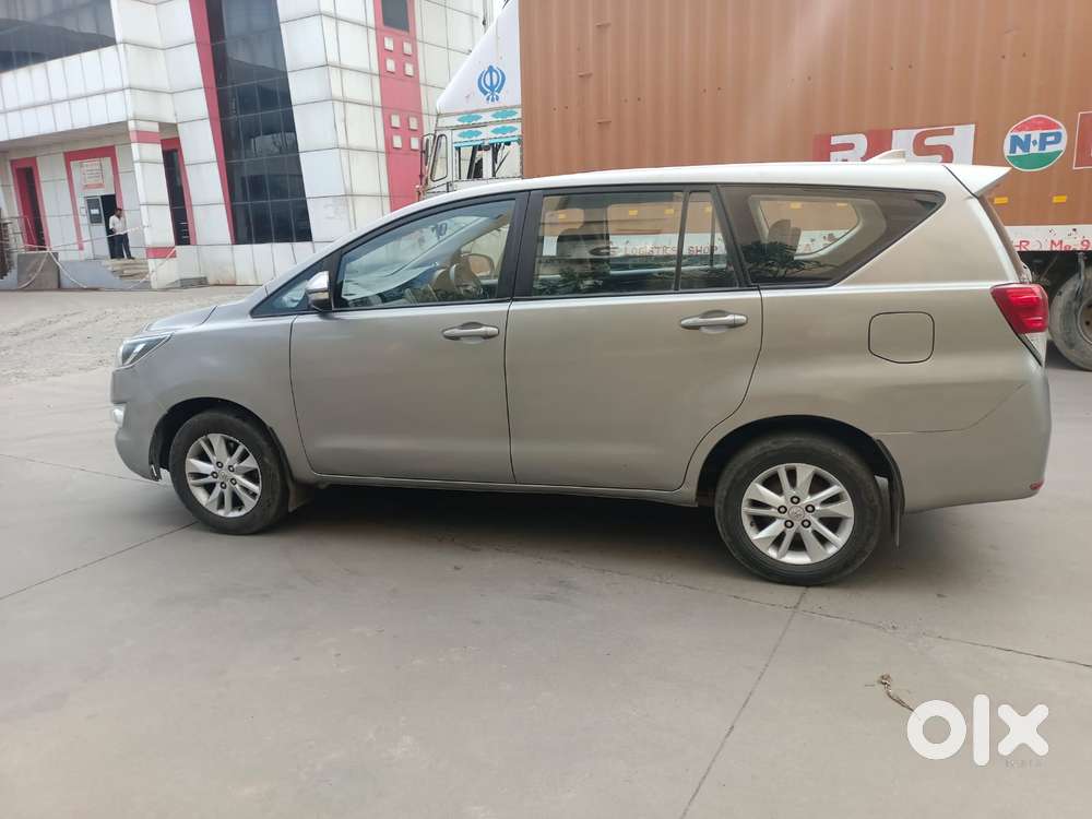Toyota Innova Crysta 2.4 Gx Mt 8s, 2017, Diesel