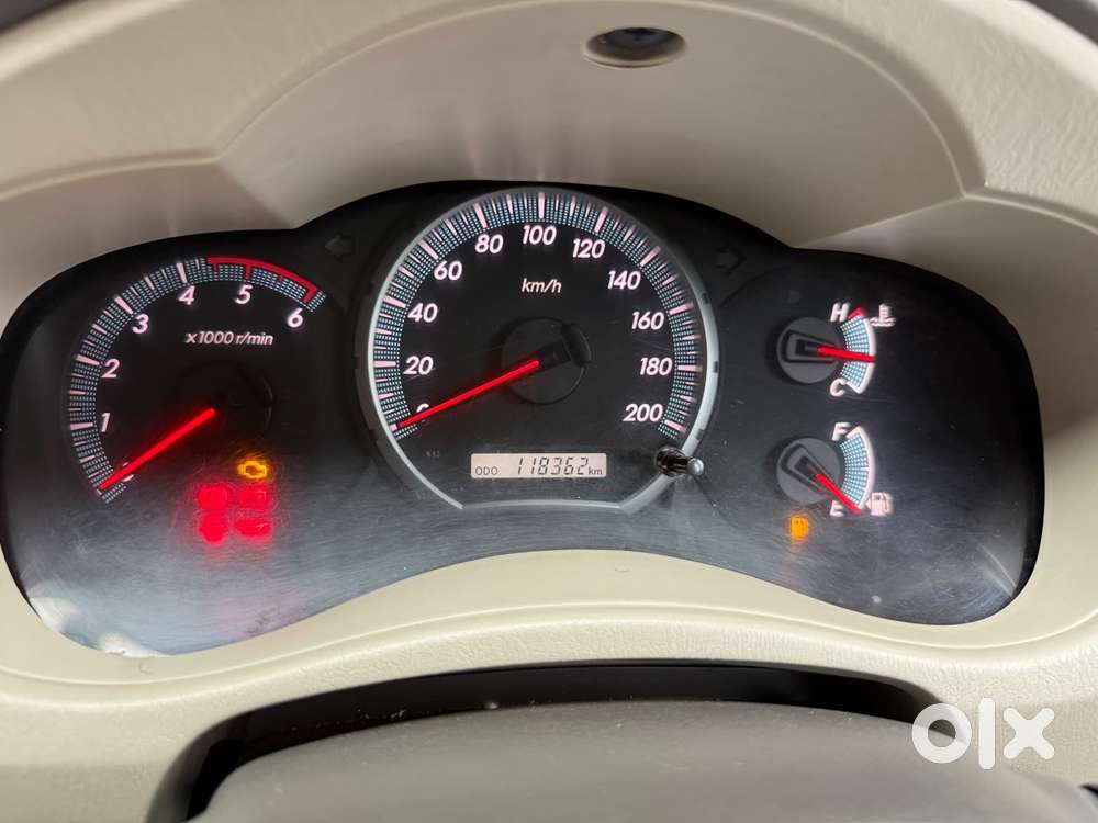 Toyota Innova 2.5 Vx (diesel) 8 Seater Bs Iv, 2014, Diesel