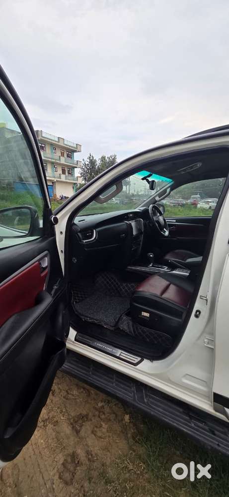 Toyota Fortuner Leader Edition (at), 2025, Diesel