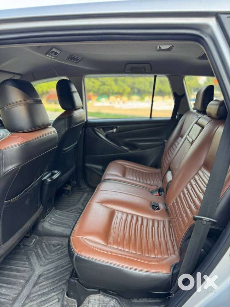 Toyota Innova Crysta 2.4 G Mt 8s, 2020, Diesel