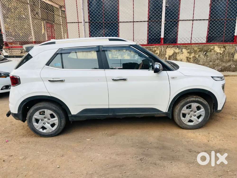 Hyundai Venue 2020 Petrol 45000 Km Driven