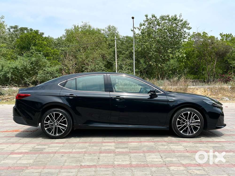 Toyota Camry Hybrid, 2025, Cng & Hybrids