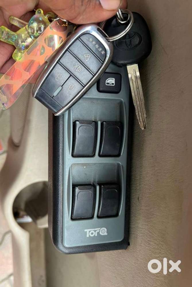 Toyota Innova 2.5 G (diesel) 8 Seater, 2005, Diesel