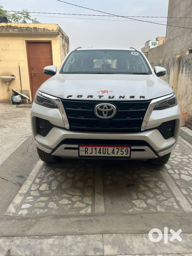 Toyota Fortuner 2025 Diesel Well Maintained