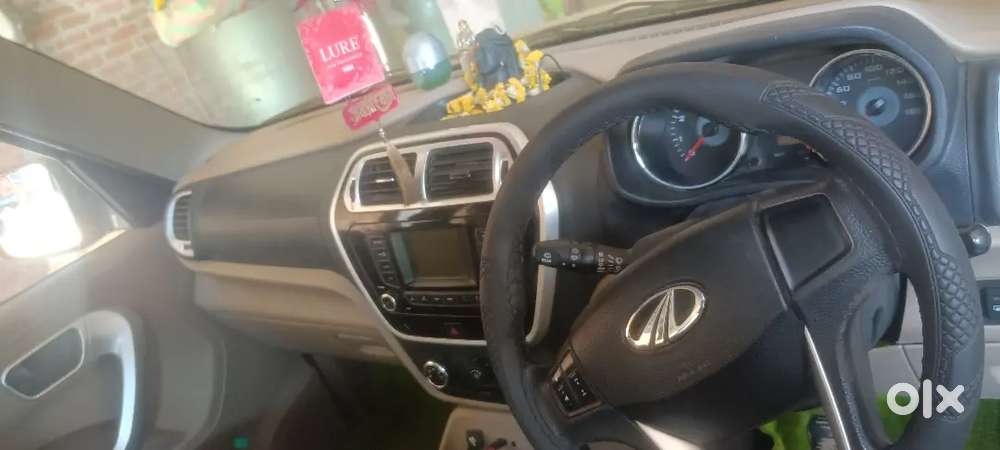 Mahindra Tuv 300 2016 Diesel 180000 Km Driven