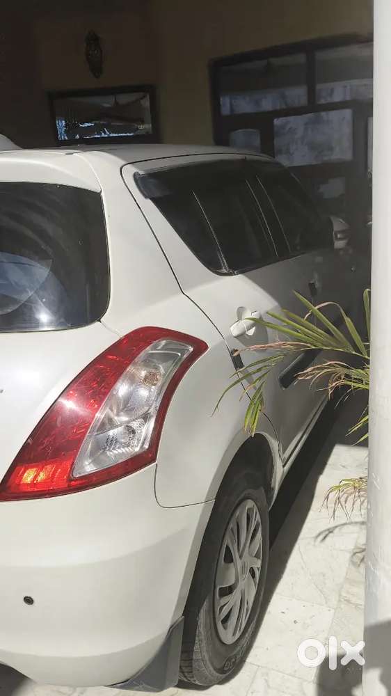Maruti Suzuki Swift 2017 Petrol 42333 Km Driven