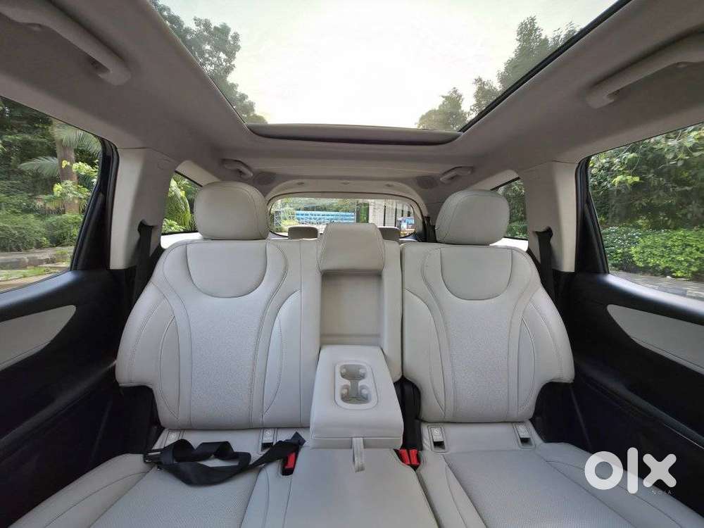 Mahindra Xuv700 2.2 Ax 7 Diesel At Luxury Pack Str, 2023, Diesel