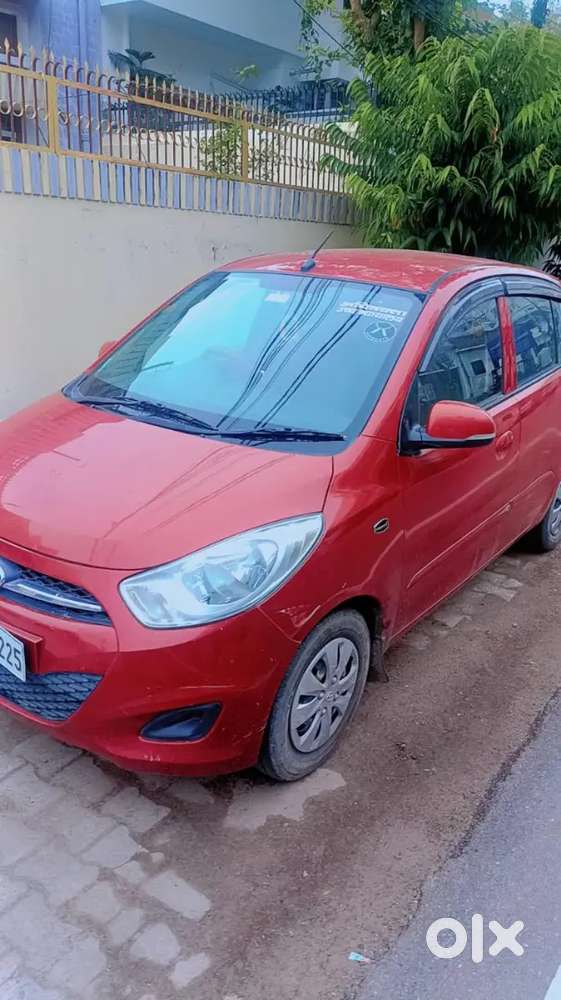 Hyundai I10 Sportz Petrol 2013 Top Model With Camera And Screen