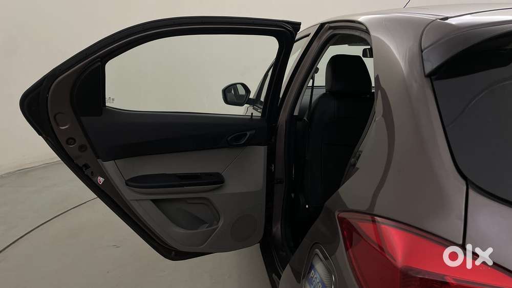 Tata Tiago Xza, 2019, Petrol