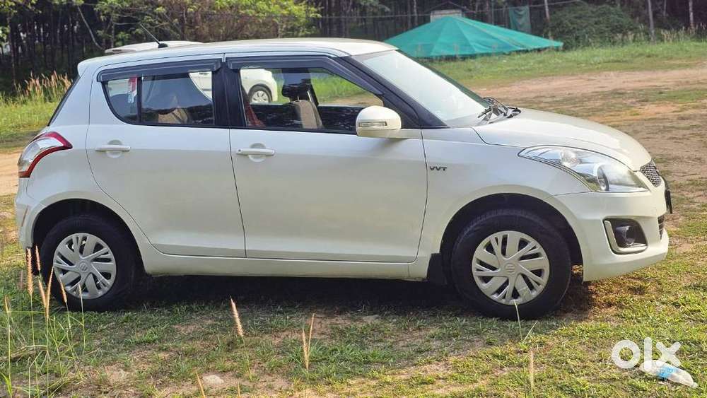 Maruti Suzuki Swift Vxi Optional, 2017, Petrol