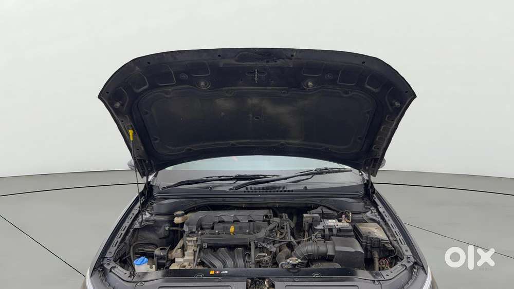 Hyundai Verna 1.5 Sx (o) Petrol Mt, 2025, Petrol