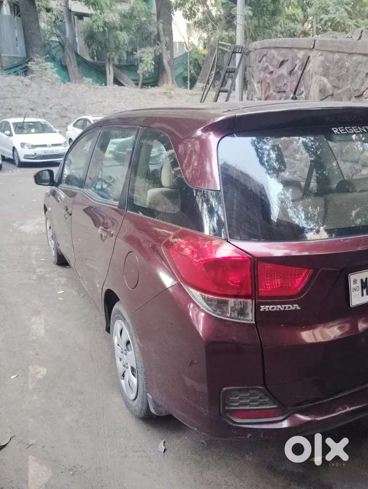 Seven Seater -single Owner Owned And Driven Mobilio Petrol 2016