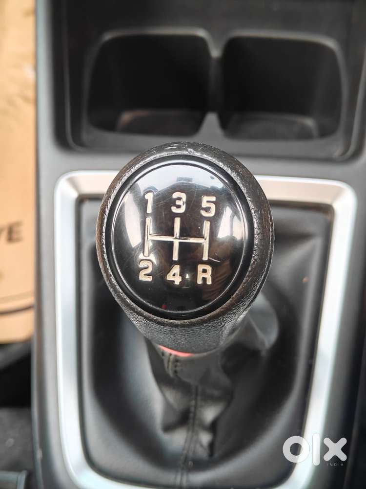 Maruti Suzuki Swift Vxi + Manual, 2022, Petrol