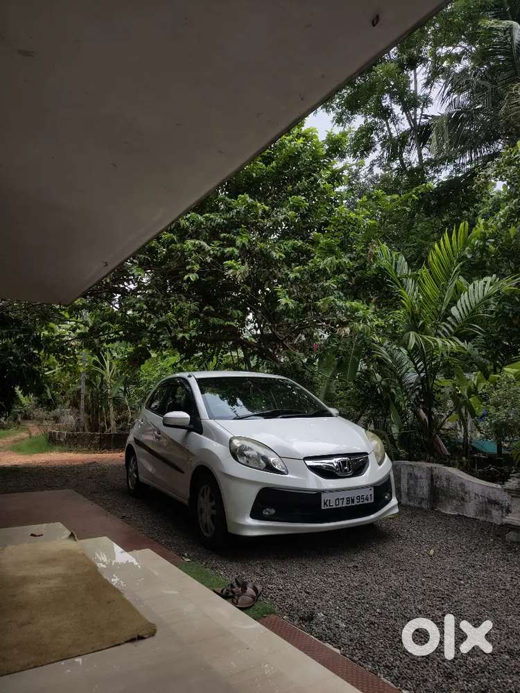 Honda Brio 2013 Petrol 97000 Km