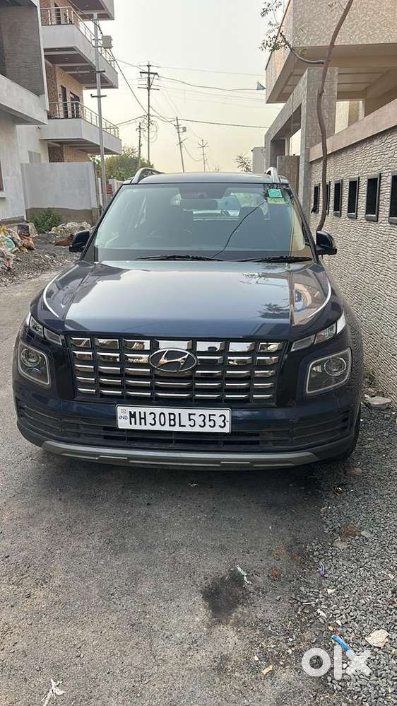 Hyundai Venue 2022 Diesel 49000 Km Driven Both Keys
