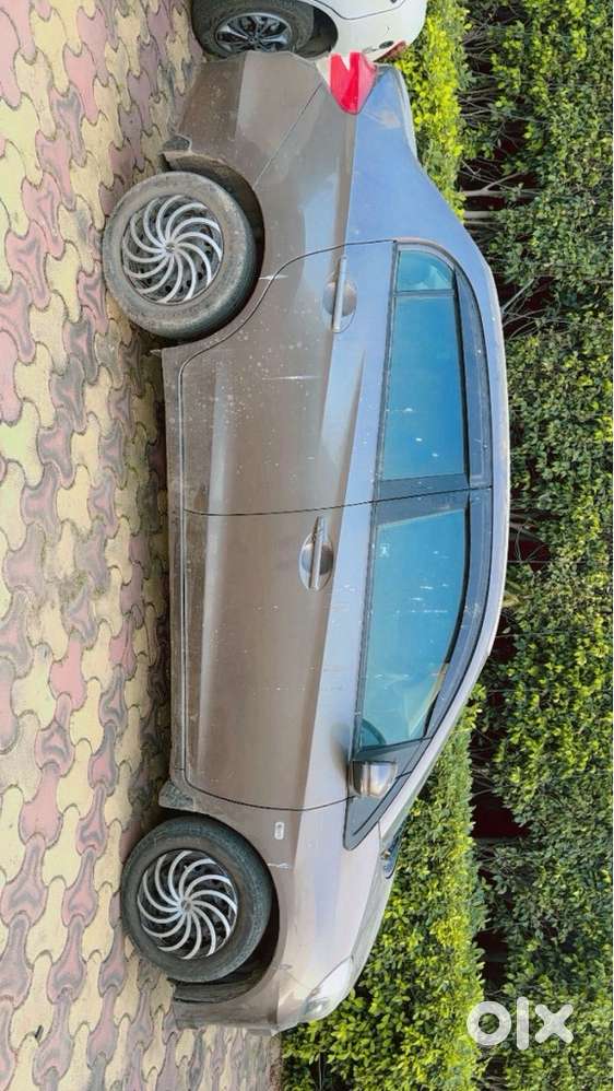 Honda Amaze Petrol 2014
