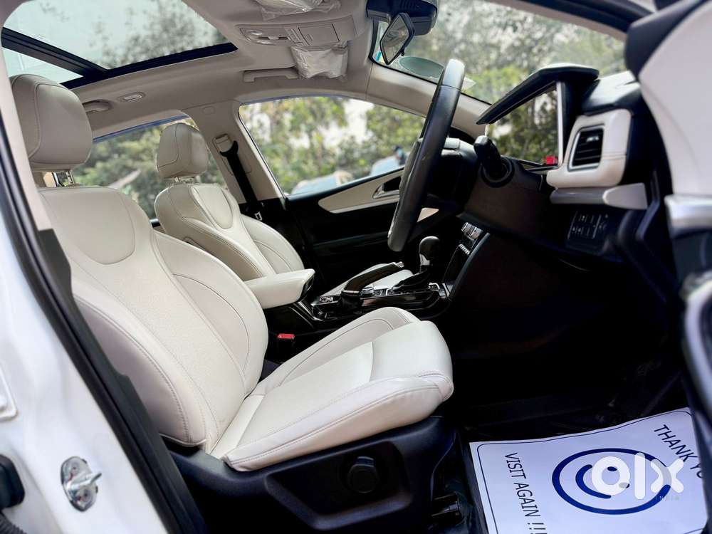 Mahindra Xuv700 2.2 Ax 7 Diesel At Str, 2023, Diesel