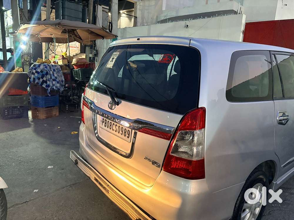Toyota Innova Diesel 2014 Top Model