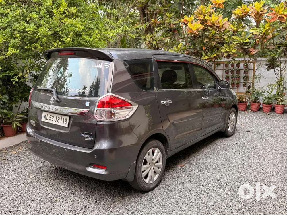 Maruti Suzuki Ertiga Zdi+ 2016.hybrid Diesel 114000 Km Driven